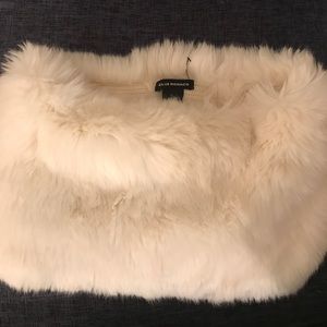White Club Monaco faux fur snood!